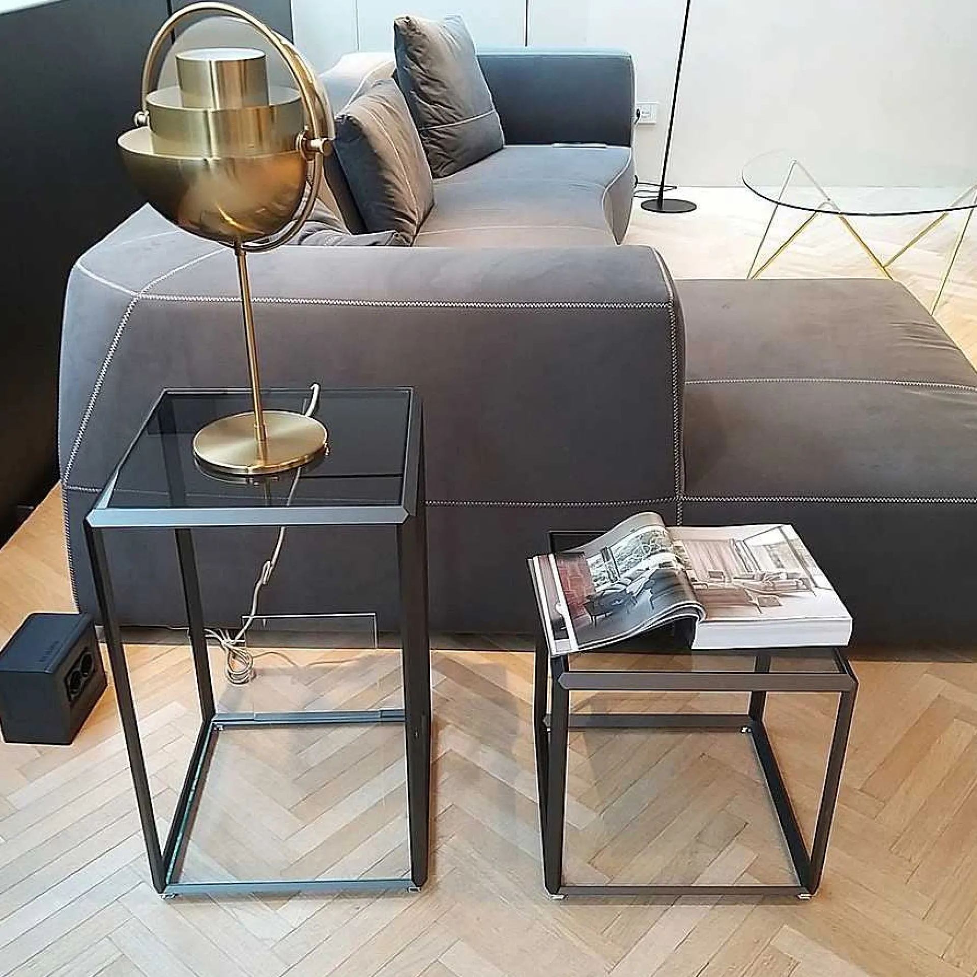 Molteni Coffee Tables*45° Coffee Table Square | Glass/Pewter