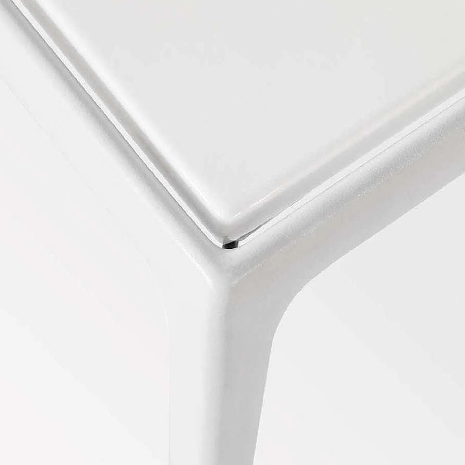 Knoll Outdoor Tables*1966 Dining Table | Outdoor Table | White