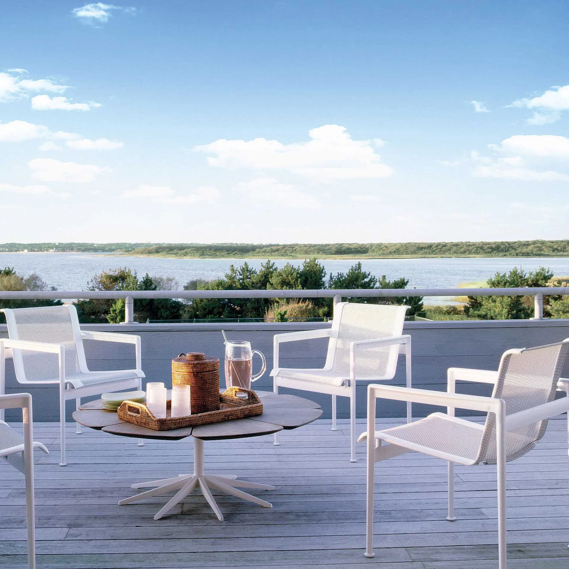 Knoll Sofas And Armchairs*1966 Lounge Chair | Armchair | White