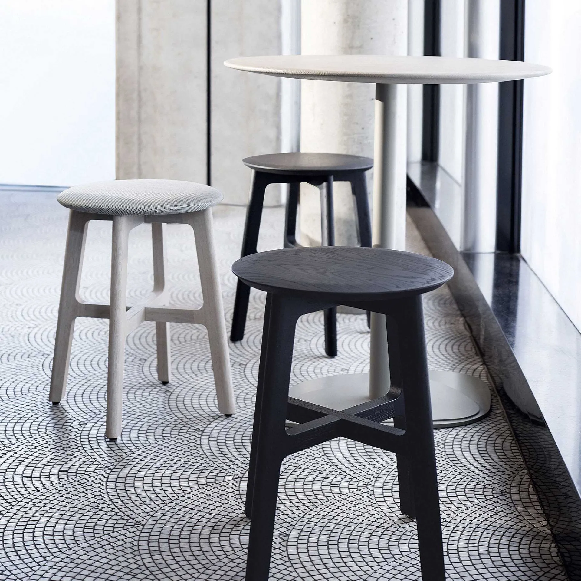 Zeitraum Stools*1.3 Stool | Oak Stained Graphite Black