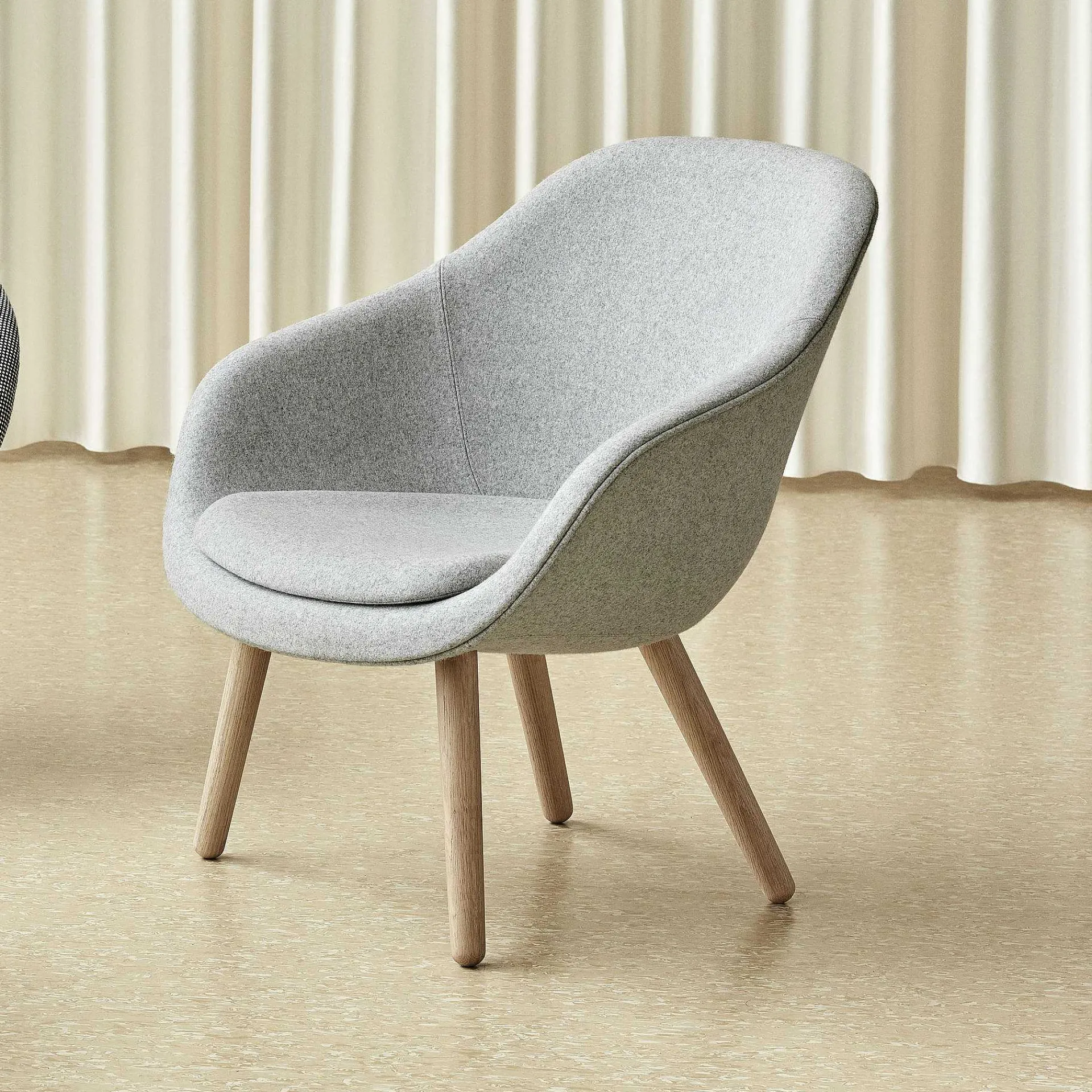 HAY Single Armchairs*Aal 82 Lounge Chair | Divina Melange 120