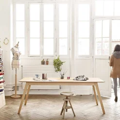 Treku Dining Tables*Aise Table | Table | Oak