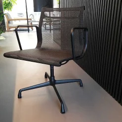 Vitra Office Chairs*Aluminium Chair Ea 108 | Office Armchair | Black | Ex-Display