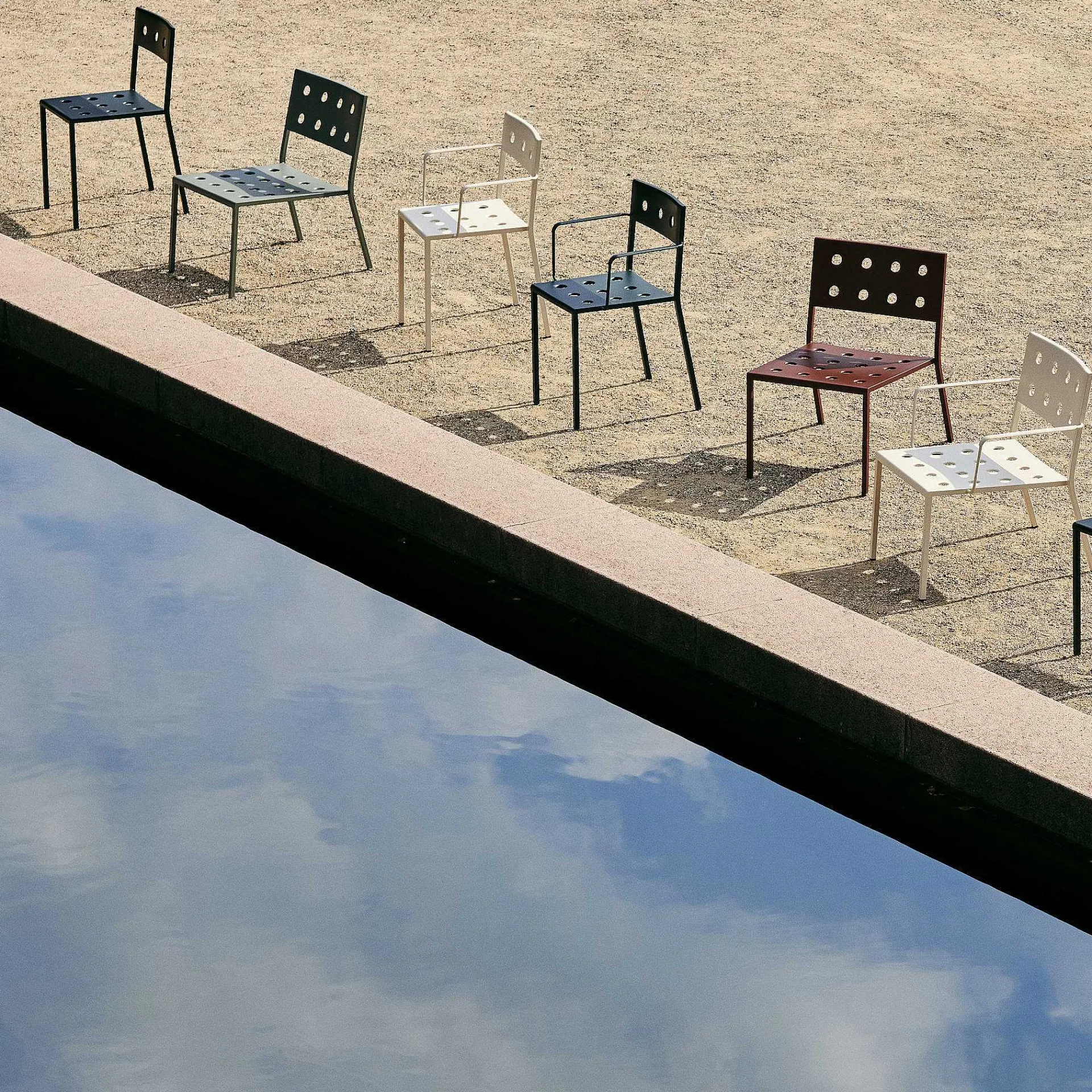 HAY Outdoor Chairs*Balcony Armchair | Outdoor Chair | Anthracite