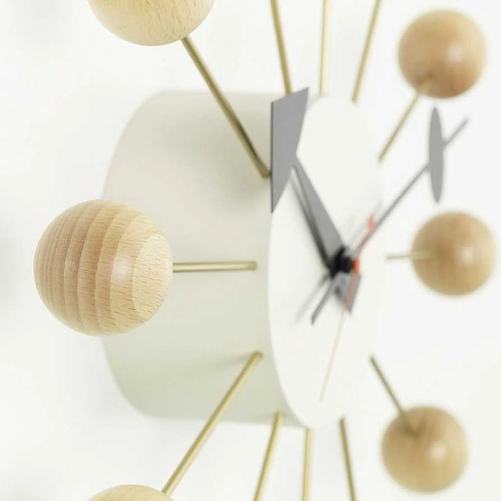 Vitra Clocks*Ball Clock | Beech
