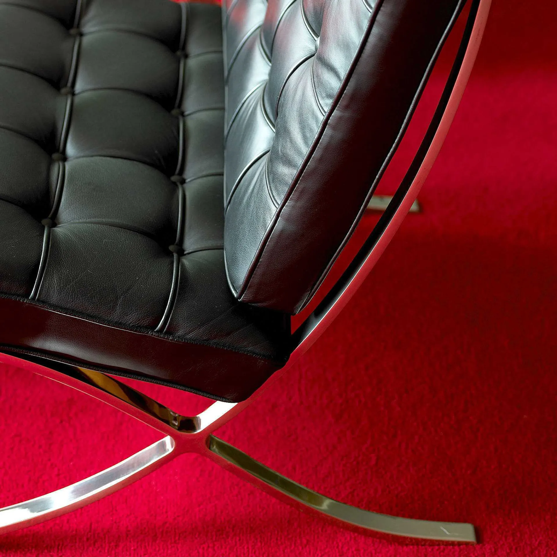 Knoll Single Armchairs*Barcelona Chair | Armchair