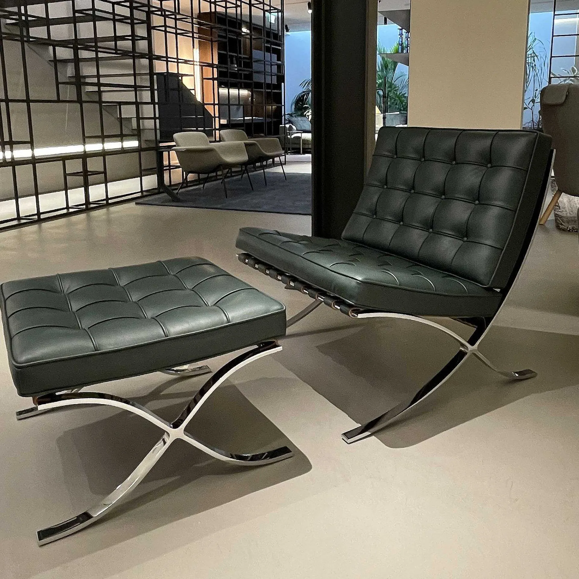 Knoll Single Armchairs*Barcelona Chair & Ottoman | Armchair | Chrome/Bauhaus Leather - Ex Display