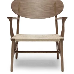Carl Hansen & Søn Single Armchairs*Ch22 | Chair - Oiled Walnut