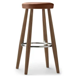 Carl Hansen & Søn Stools*Ch56 | Stool | Oiled Walnut - Brown Leather