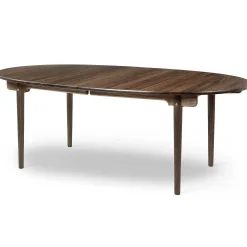 Carl Hansen & Søn Extending Tables*Ch338 | Table | Oiled Walnut