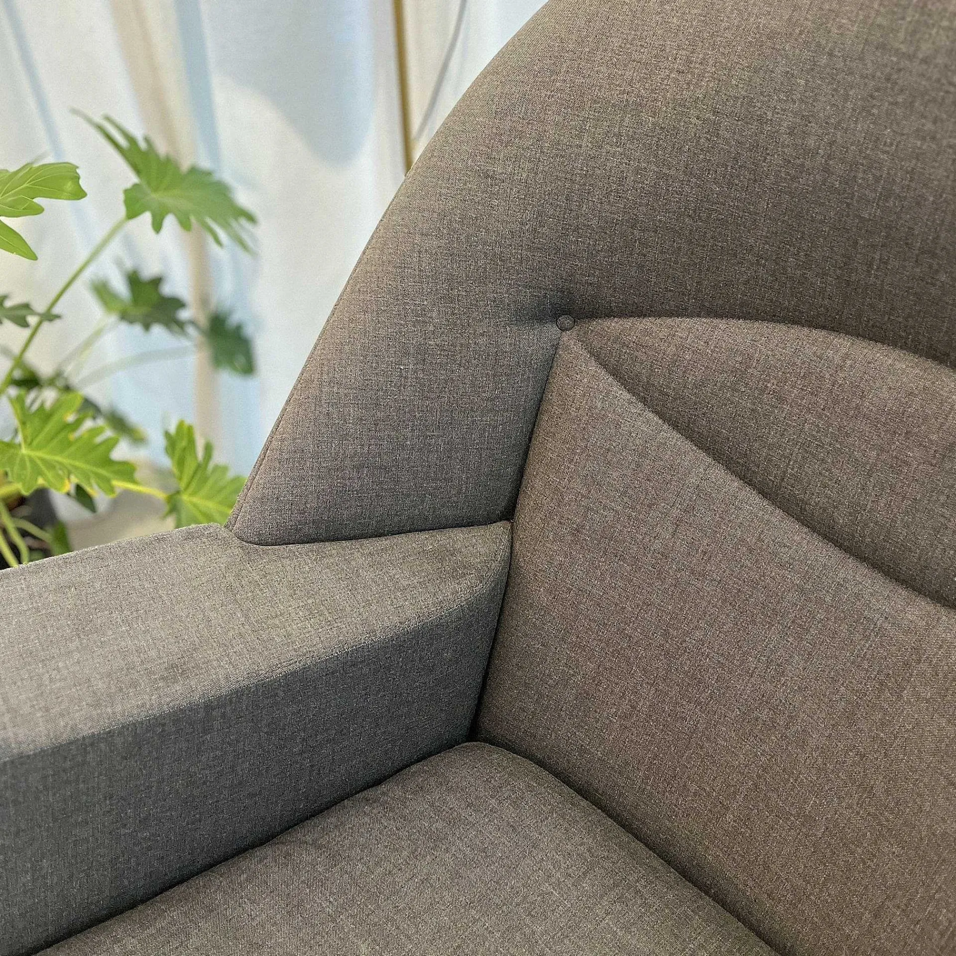 Carl Hansen & Søn Single Armchairs*Ch468 Oculus | Armchair | Ex - Display