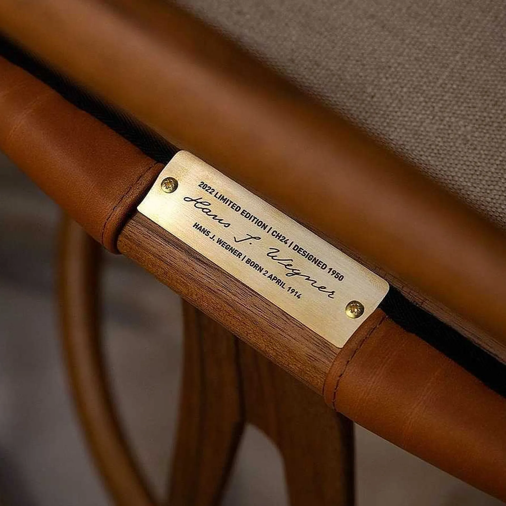 Carl Hansen & Søn Chairs*Ch24 Wishbone Birthday Edition 2022 | Ex - Display