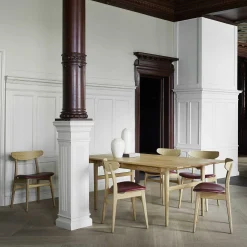 Carl Hansen & Søn Chairs*Ch30P | Chair | Oiled Oak - Amaranth Leather