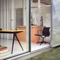 Vitra Desks And Office Tables*Compas Direction | Desk | Oiled Solid Natural Oak