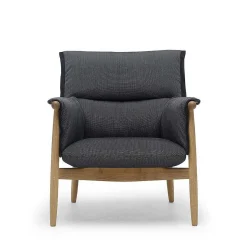 Carl Hansen & Søn Single Armchairs*E015 | Armchair | Oak - Fabric