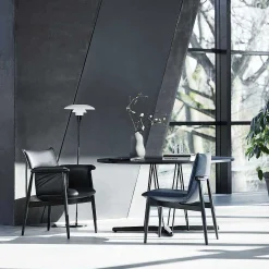 Carl Hansen & Søn Chairs*E004 Embrace Chair | Black Oak