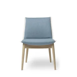 Carl Hansen & Søn Chairs*E004 Embrace Chair | Oak