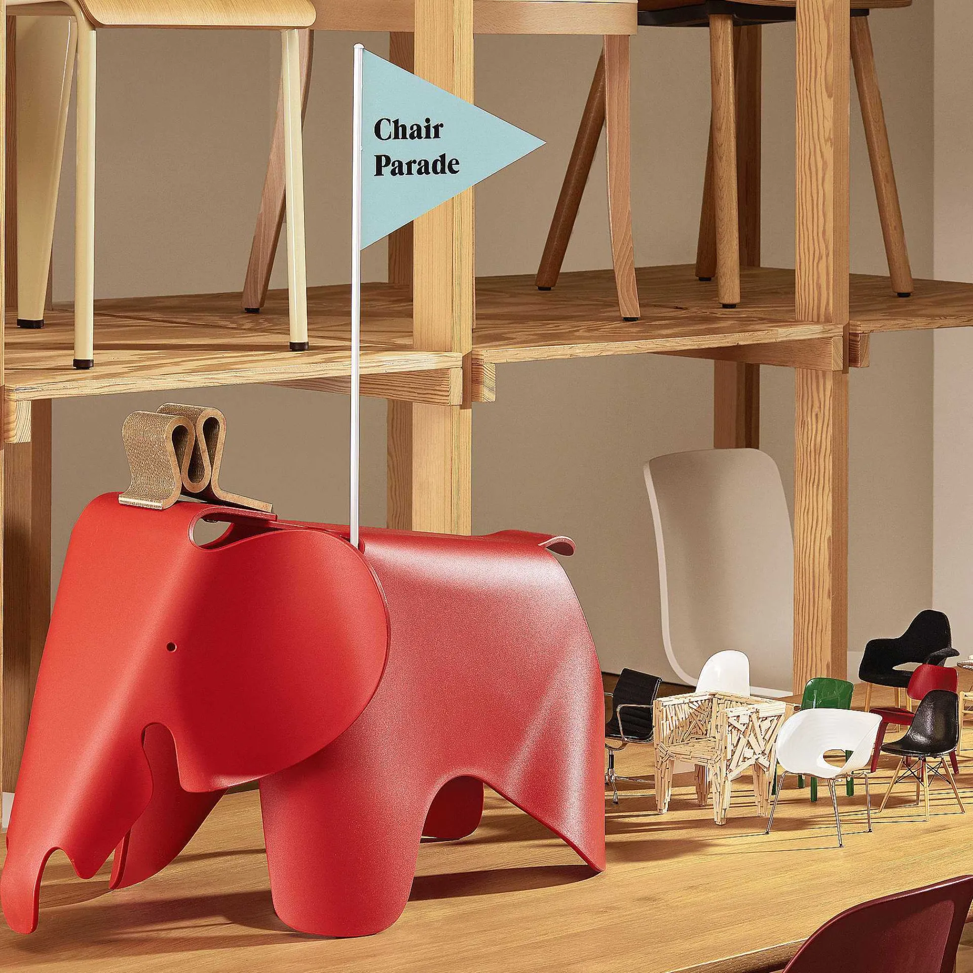 Vitra Decorations*Eames Elephant | Poppy Red