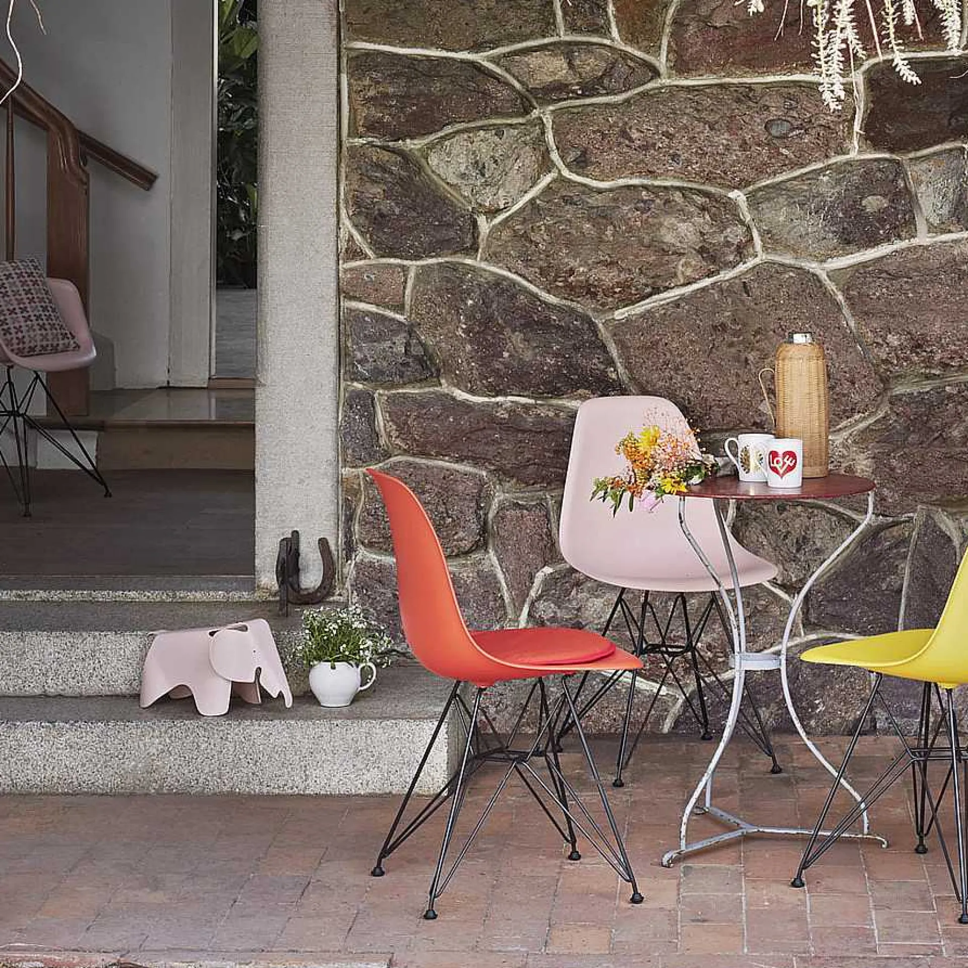 Vitra Decorations*Eames Elephant Small | Pale Rose