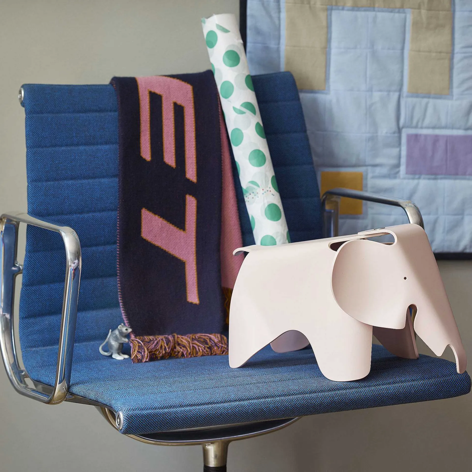 Vitra Decorations*Eames Elephant Small | Pale Rose