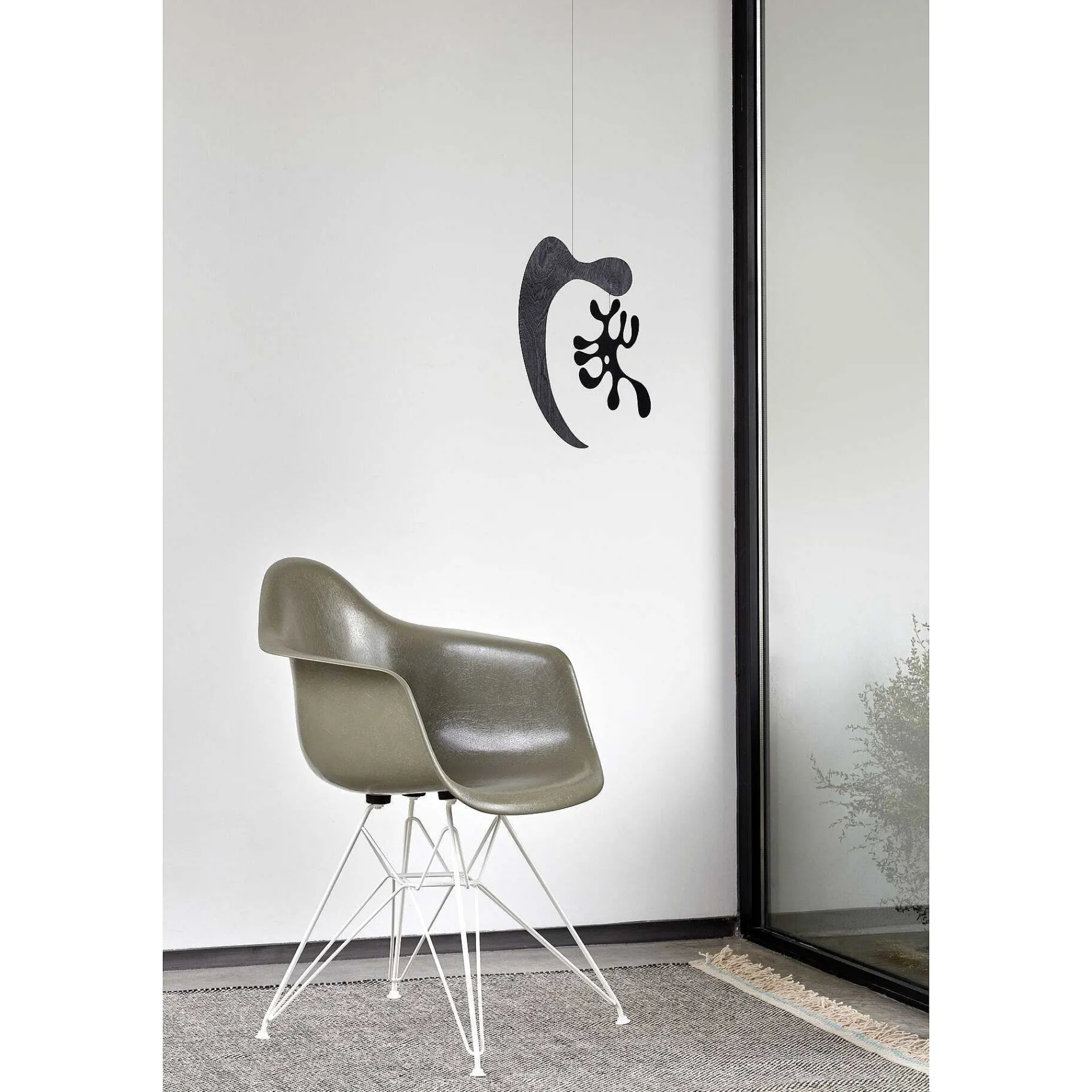 Vitra Chairs*Eames Fiberglass Armchairs Dar | Eames Raw Umber