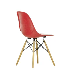 Vitra Chairs*Eames Fiberglass Side Chair Dsw | Eames Classic Red - Yellow Maple