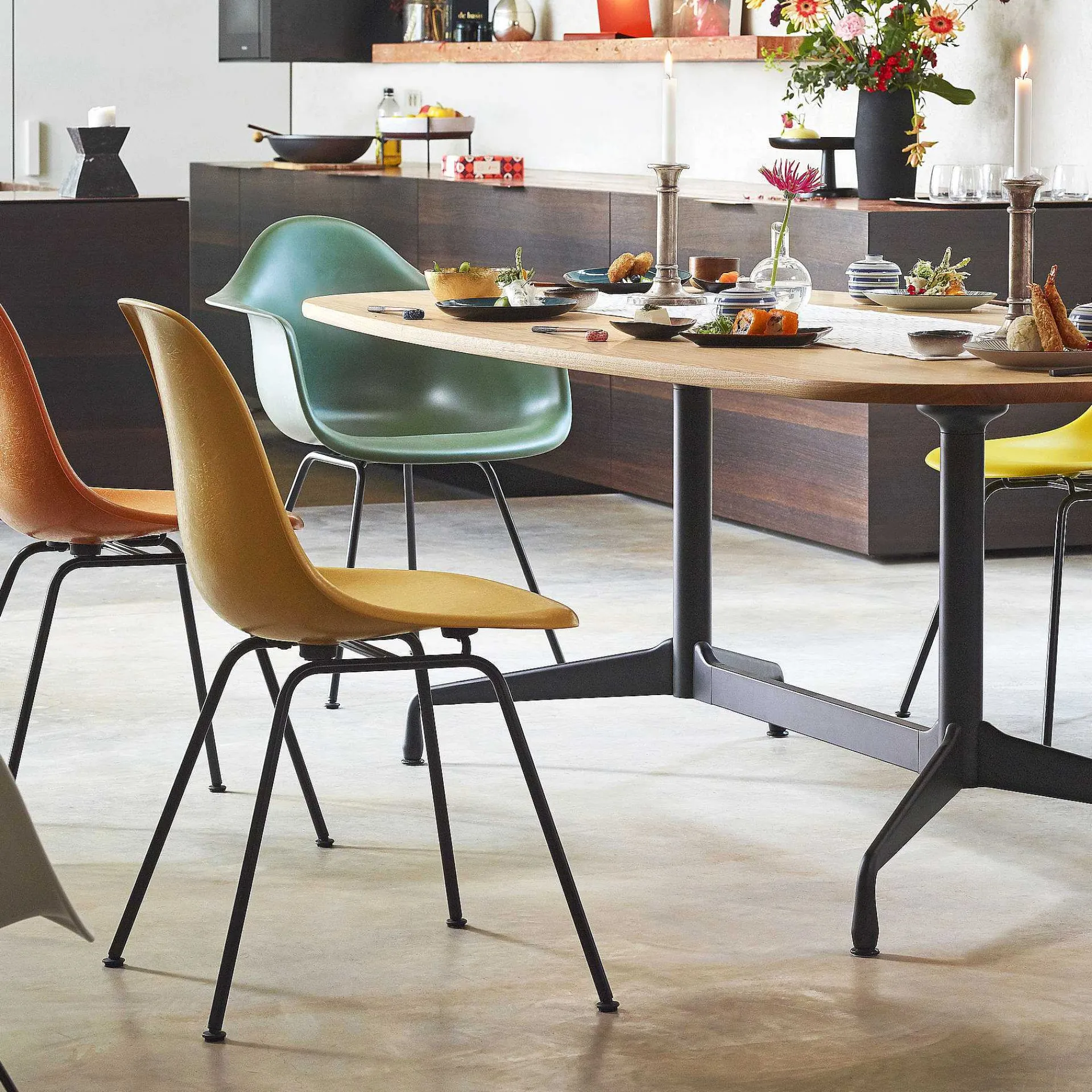 Vitra Chairs*Eames Fiberglass Side Chair Dsx | Chair | Dark Ochre