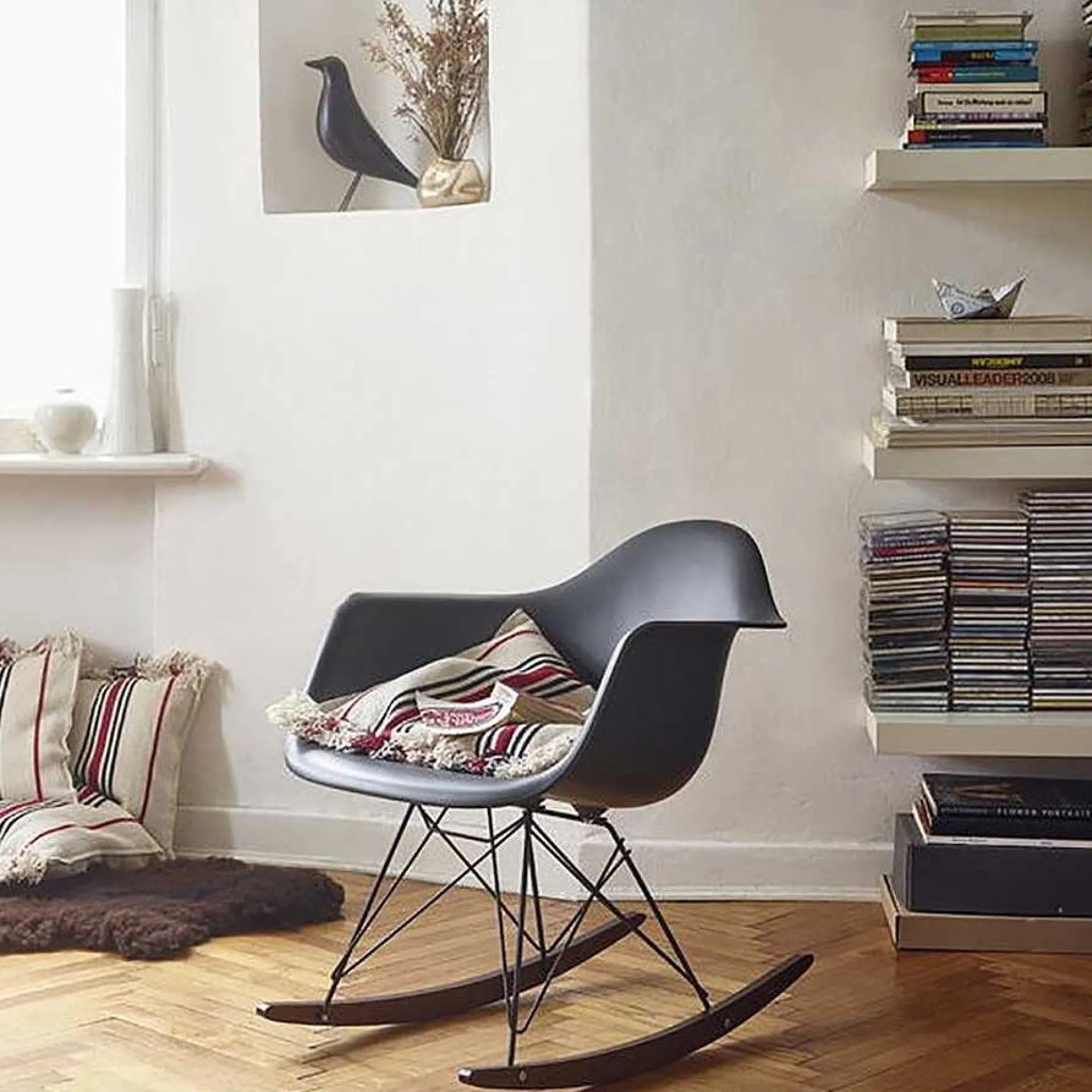 Vitra Chairs*Eames Plastic Armchair Rar | Rocking Chair | Black - Dark Maple