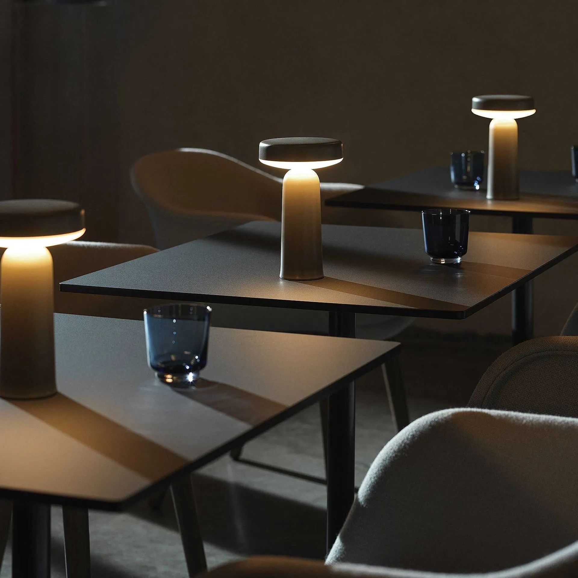 Muuto Pendant Lights*Ease Portable Lamp | Portable Lamp | Taupe