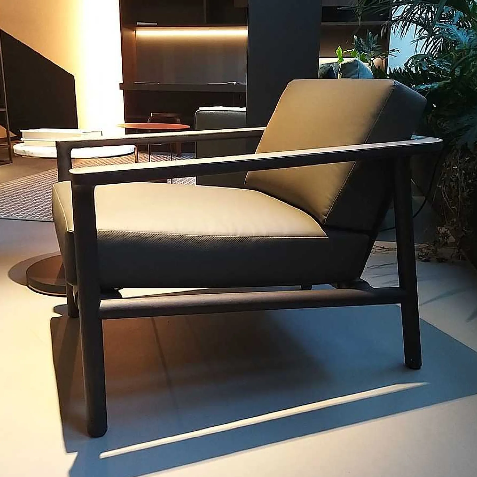 Molteni Single Armchairs*Gillis | Armchair | Leather/Eucalyptus - Ex Display