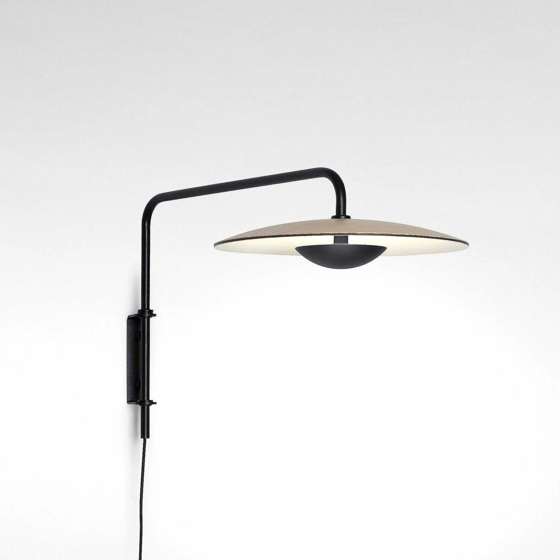 Marset Pendant Lights*Ginger 20 A | Wall Lamp | Oak / White