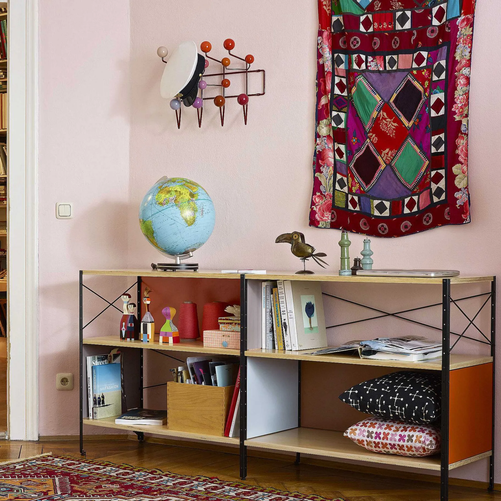 Vitra Decorations*Hang It All | Coat Hangers | Multi Shades Of Red