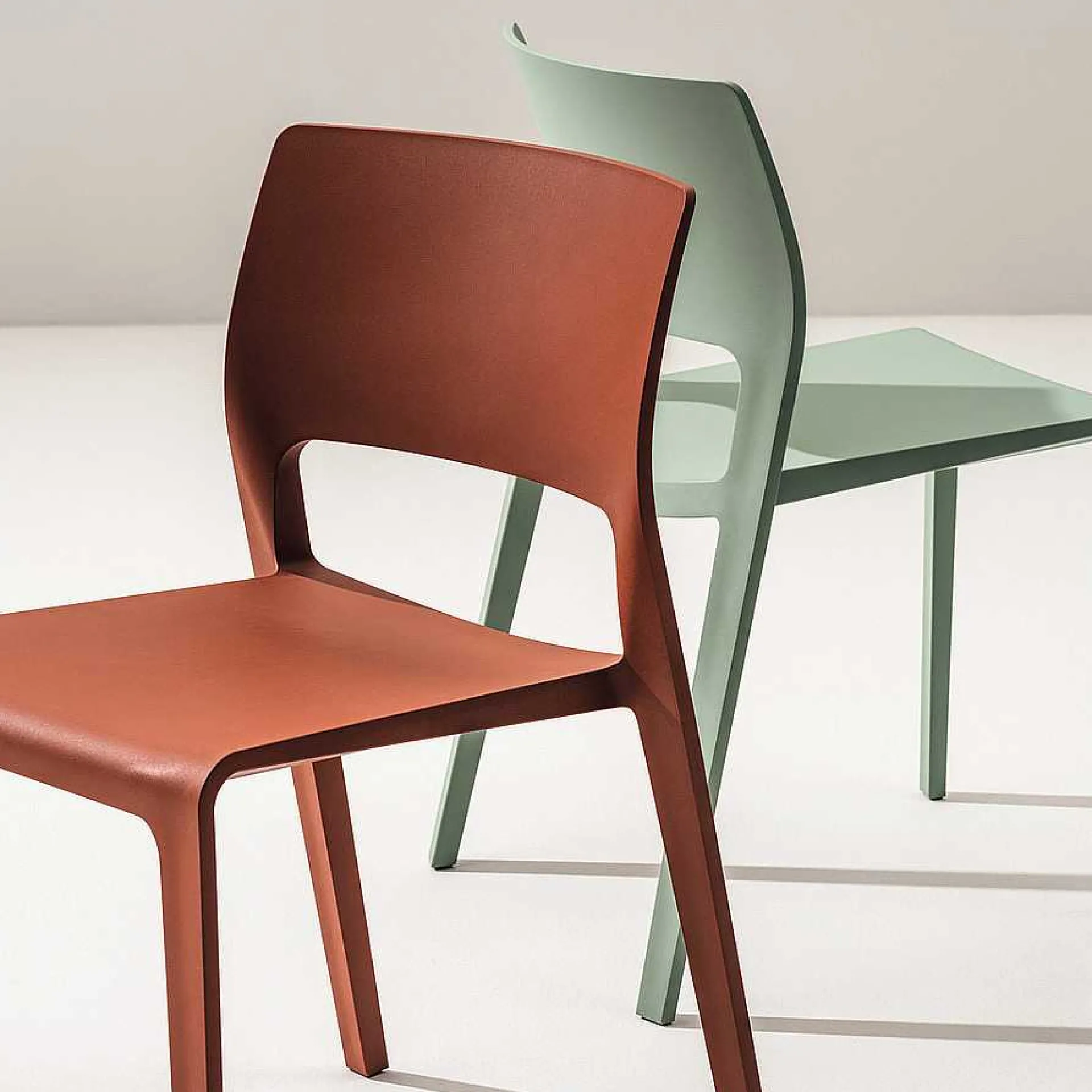 Arper Chairs*Juno 02 | Chair | Rust