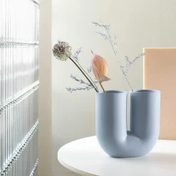 Muuto Vases*Kink Vase | Vase | Light Blue