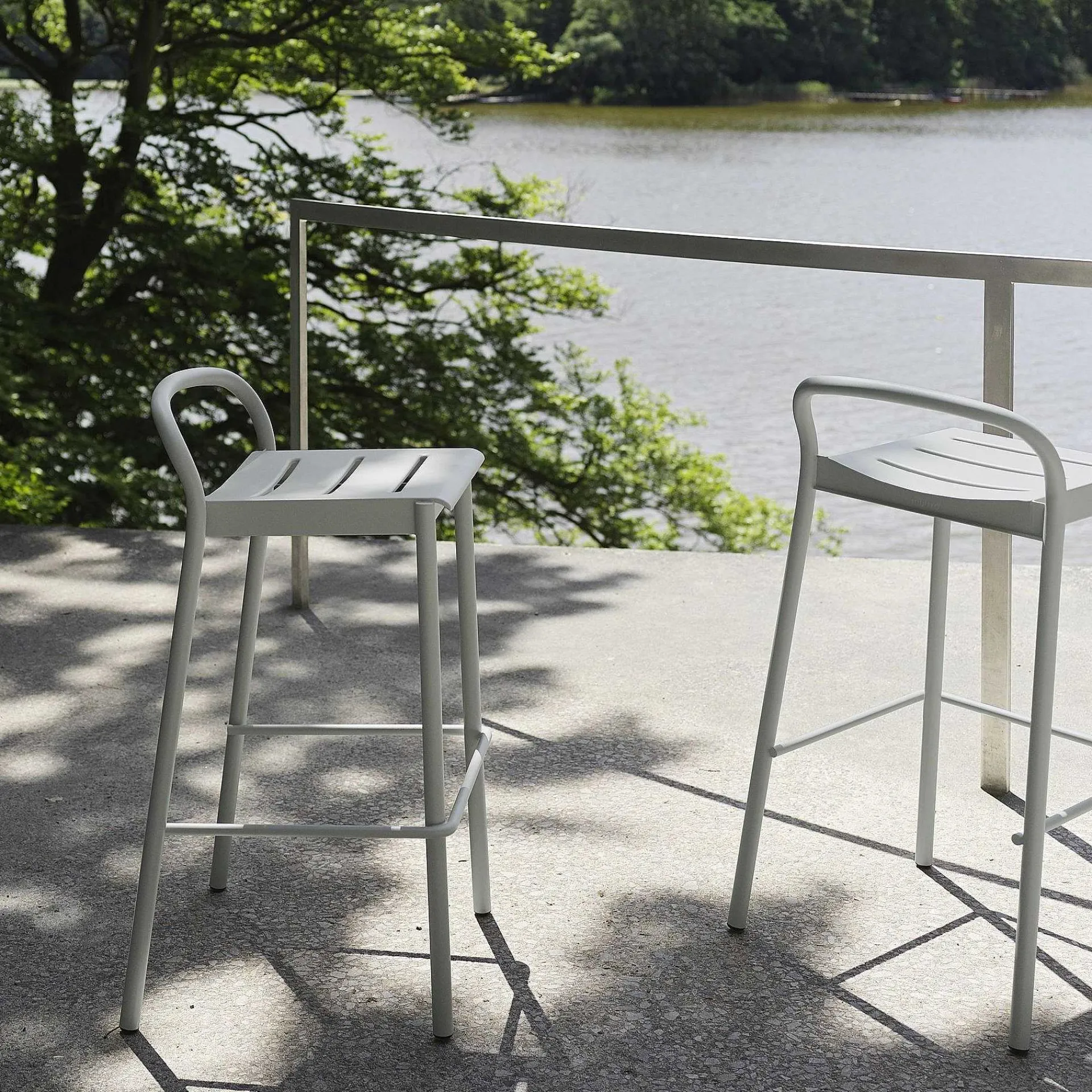 Muuto Outdoor Chairs*Linear Steel Counter Stool | Counter Stool | Grey