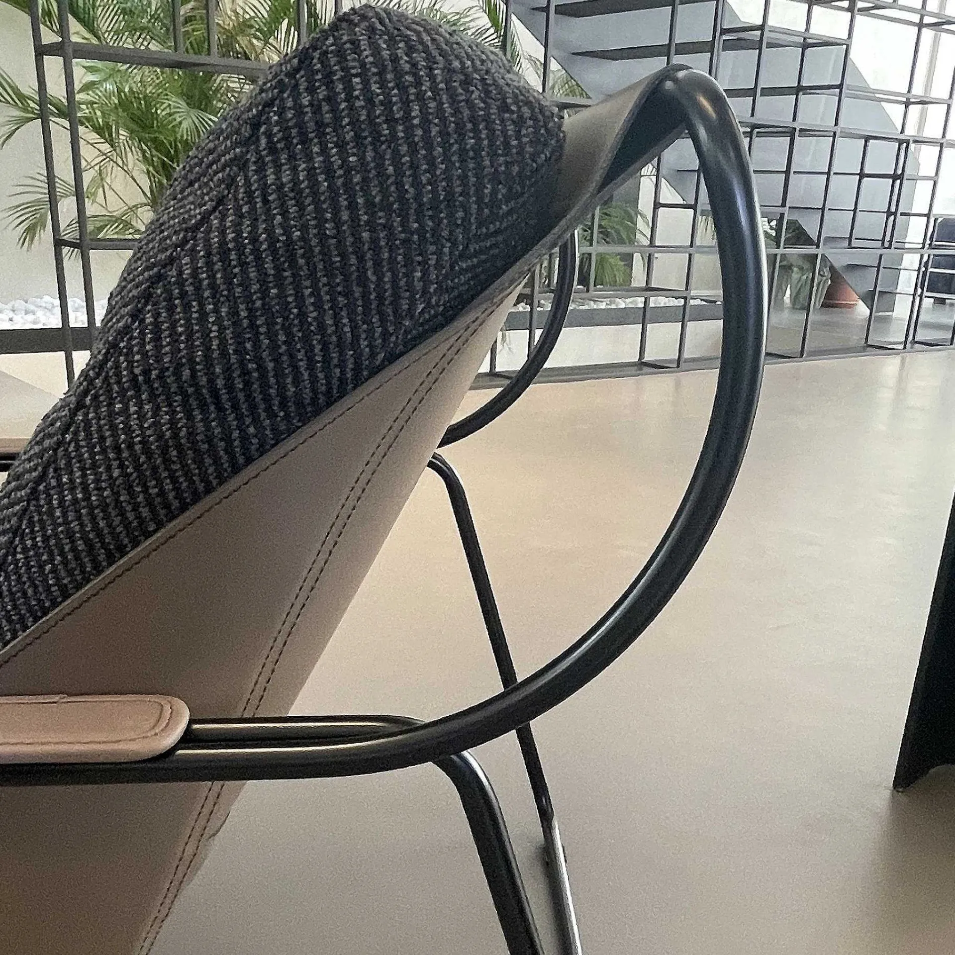 Zanotta Single Armchairs*Maggiolina Chaise Longue | Armchair | Leather - Fabric - Ex - Display