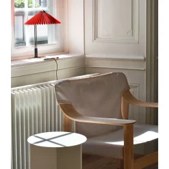 HAY Pendant Lights*Matin Table Lamp L | Bright Red Cotton Shade