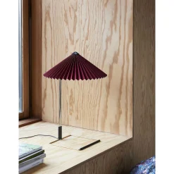 HAY Pendant Lights*Matin Table Lamp S | Oxide Red Cotton Shade