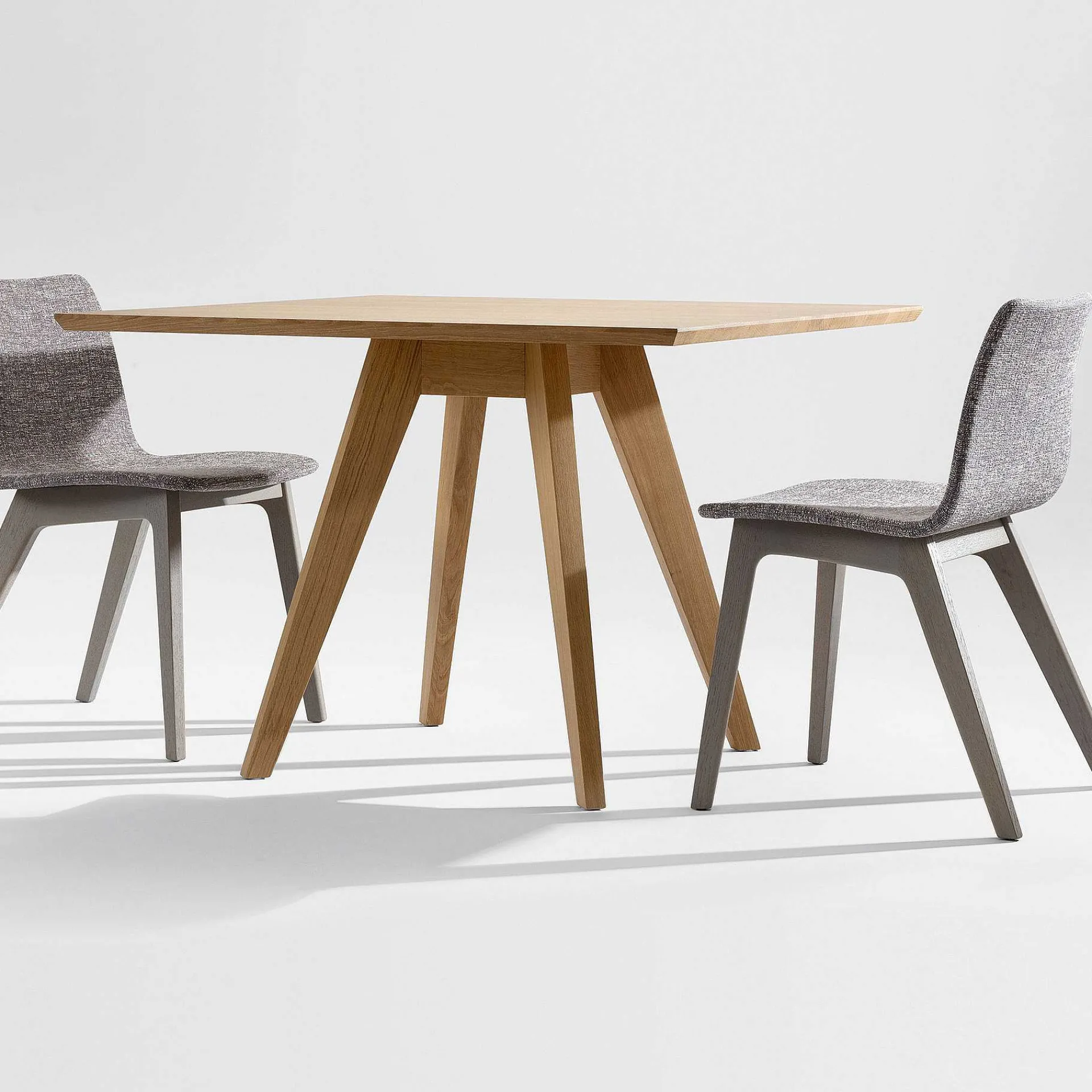 Zeitraum Chairs*Morph Plus | Chair Fully Upholstered | Oak