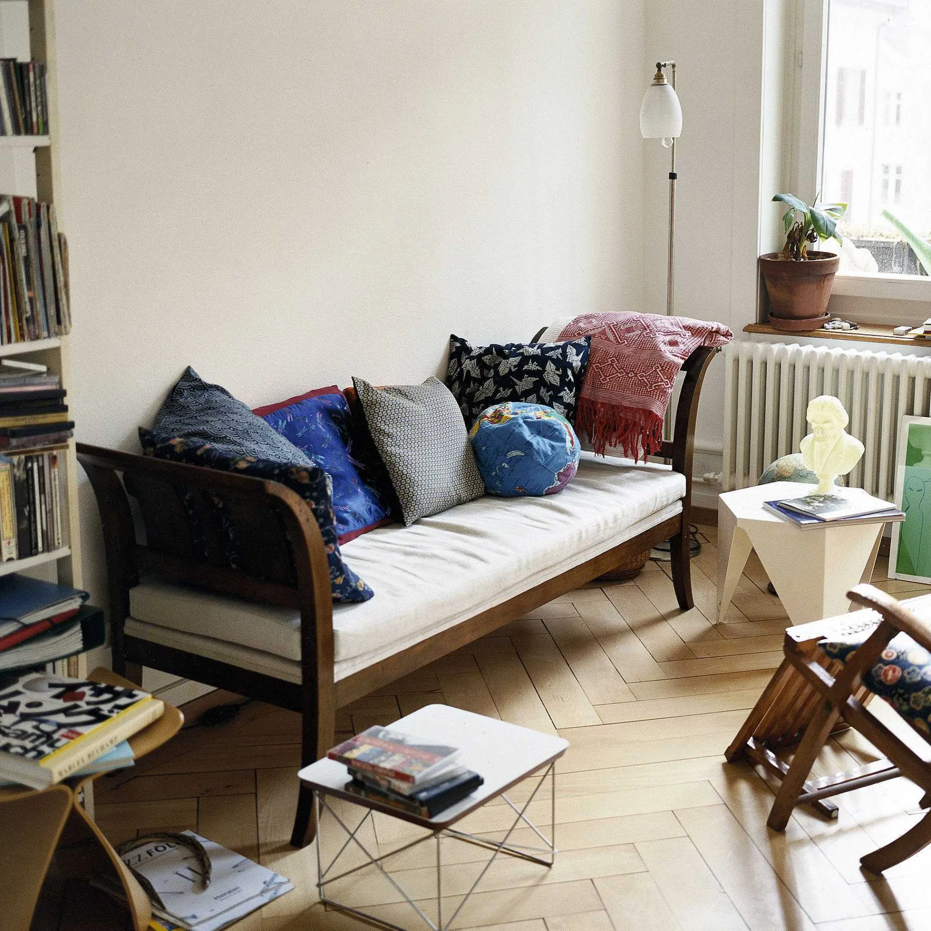 Vitra Coffee Tables*Occasional Table Ltr | Table | White