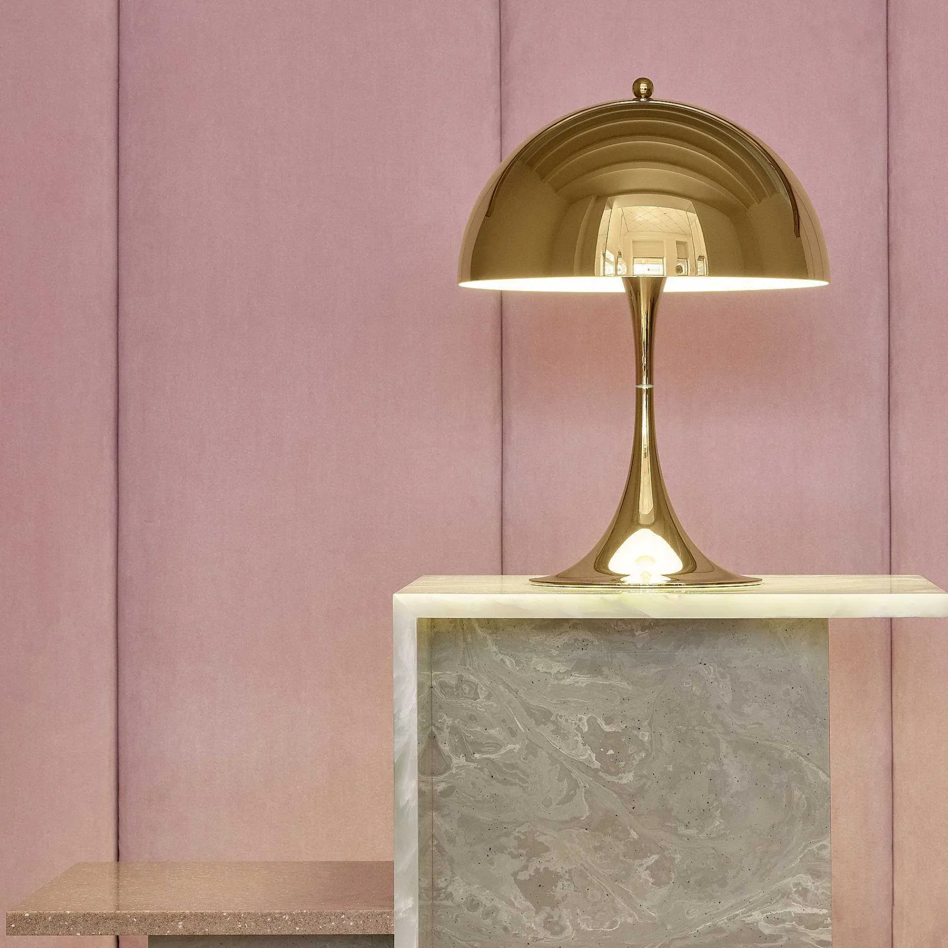 Louis Poulsen Pendant Lights*Panthella Table Mini | Metallized Brass