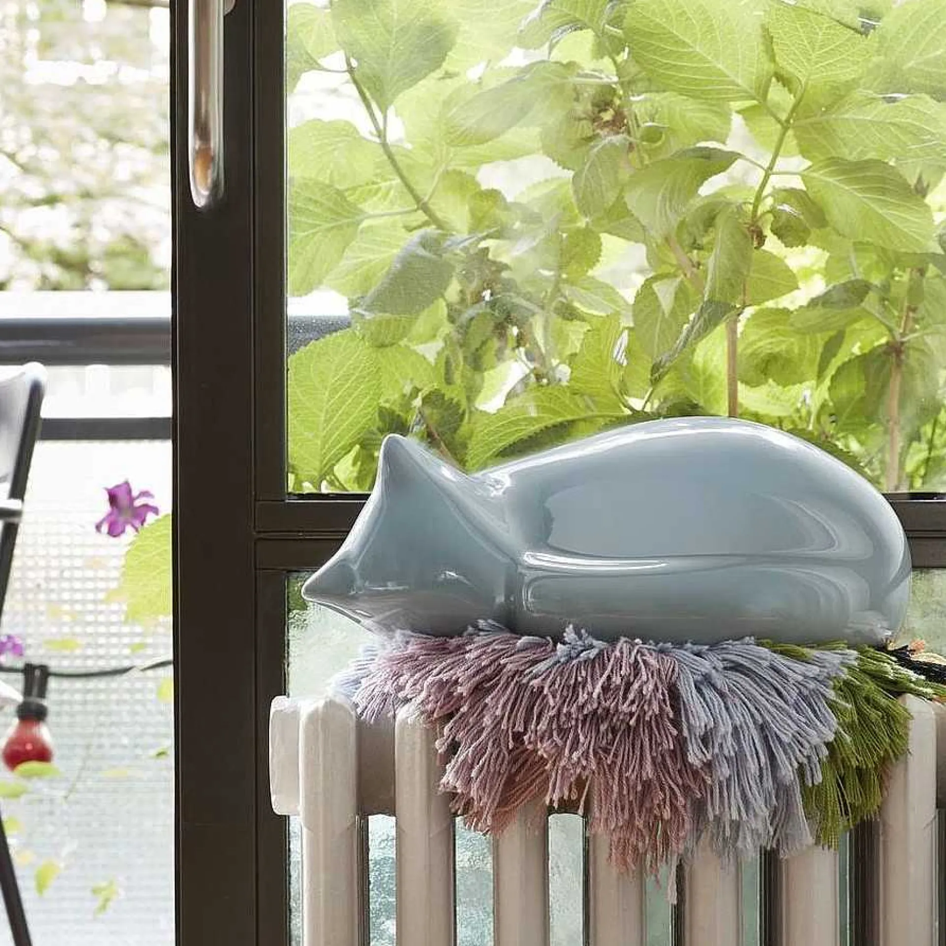 Vitra Decoration*Resting Cat | Light Blue