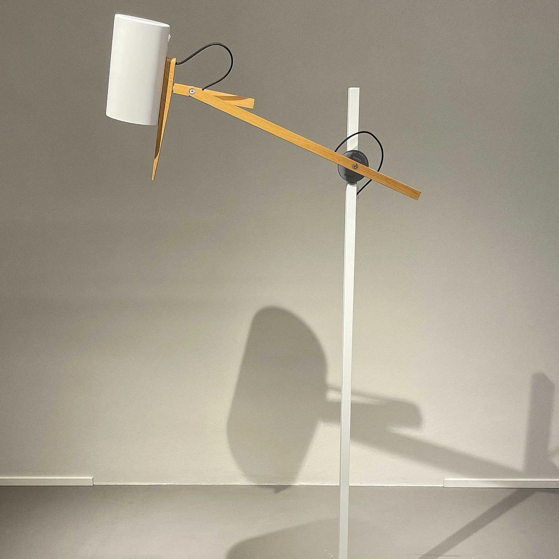 Marset Pendant Lights*Scantling P73 | Floor Lamp - White | Ex-Display