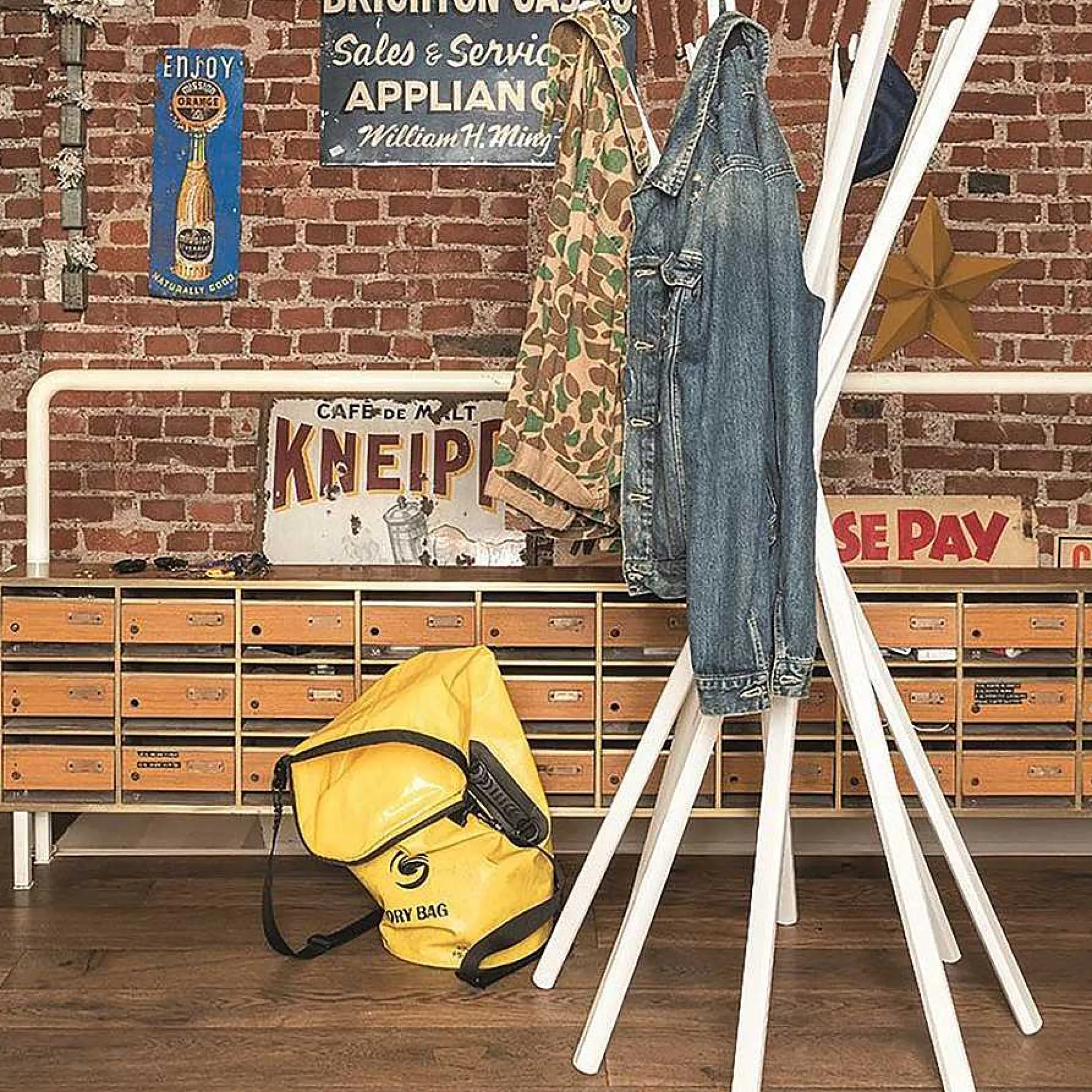 Zanotta Decoration*Sciangai | Clothes Hangers | White