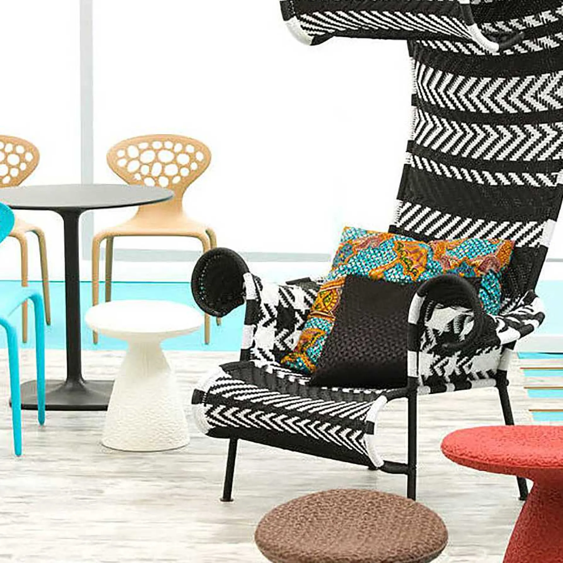 Moroso Outdoor Chairs*Shitake Stool | Orient Red