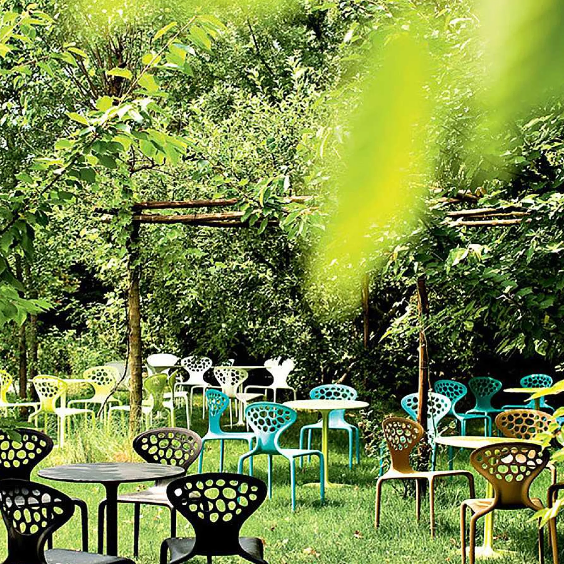 Moroso Outdoor Chairs*Supernatural Chair | Outdoor | Black-Perforated Back