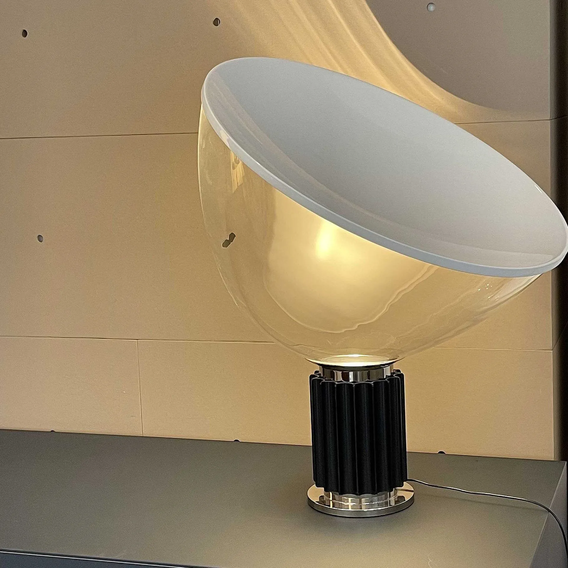 Flos Pendant Lights*Taccia | Table Lamp | Black