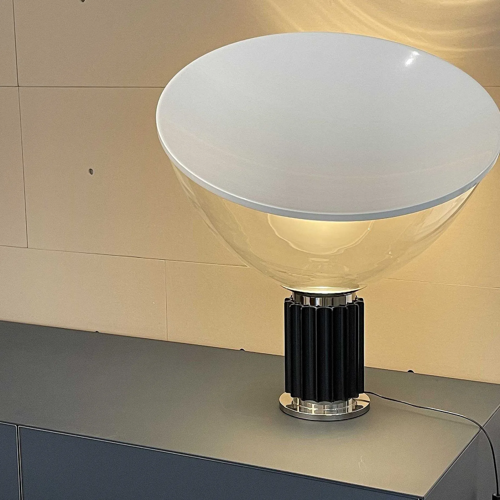 Flos Pendant Lights*Taccia | Table Lamp | Black