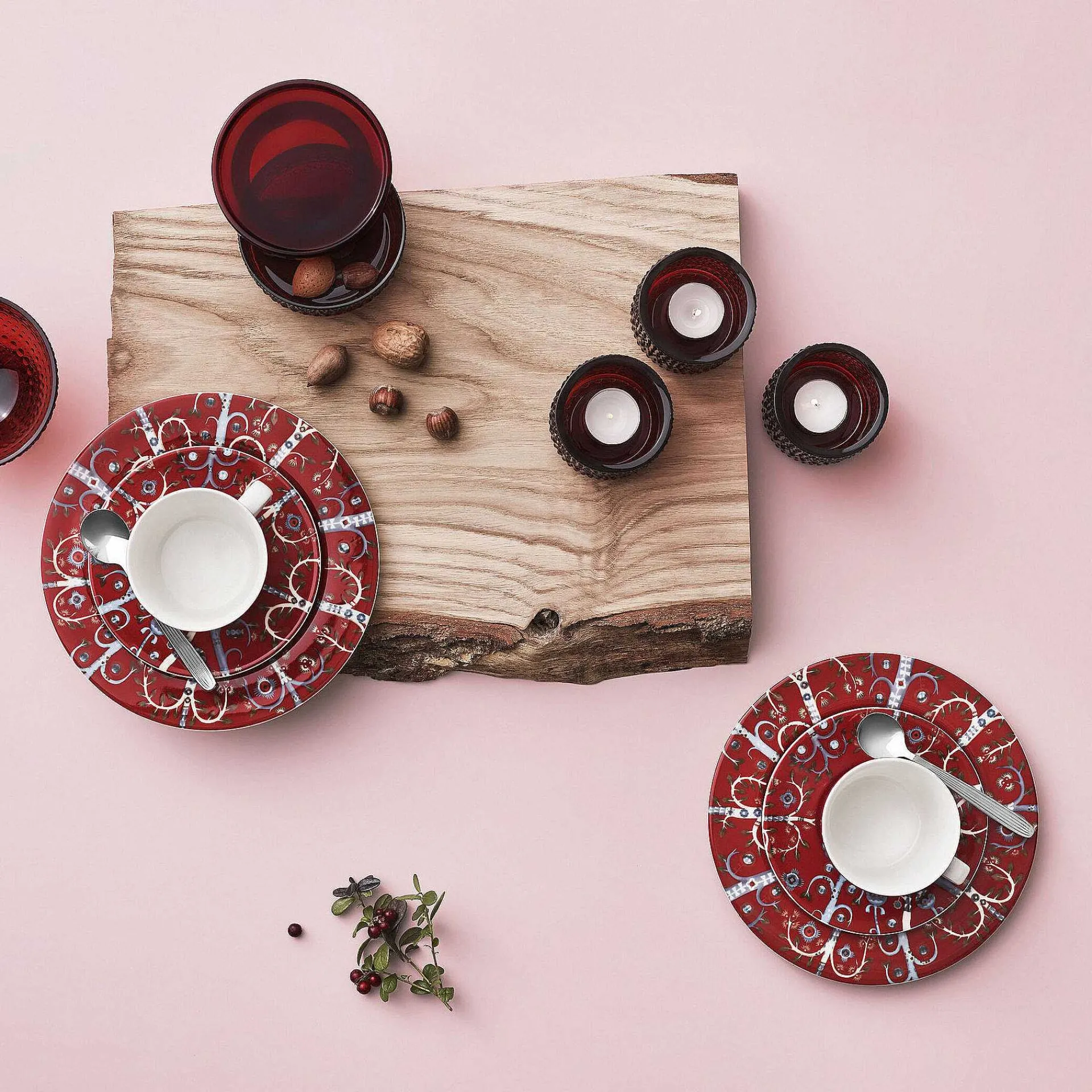 Iittala Plates And Bowls*Taika | Plate - Red - 22 Cm