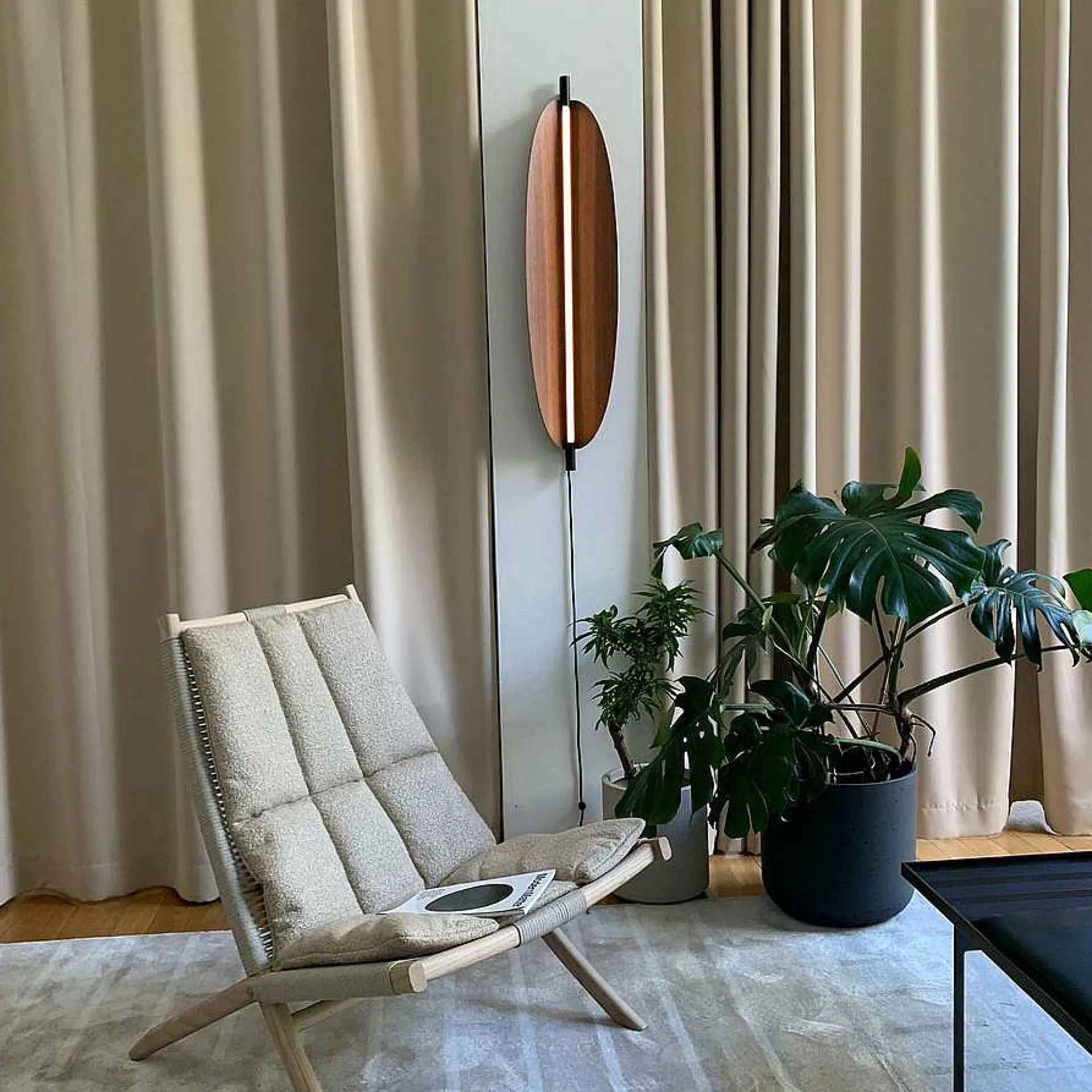 TOOY Pendant Lights*Thula | Wall Lamp | Walnut